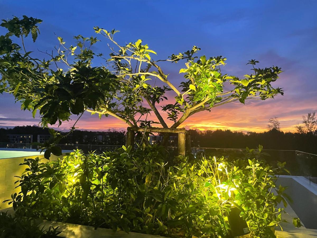 Laguna Skypark вид на гольф поле 2 спальни 2 санузла 6 этаж три 25 метровых бассейна на крыше 600 м бит интернет *